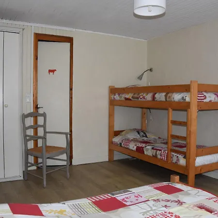 Spacieux 3 Pieces En Rez-de-chaussee, Idealement Situe, Proche Esf Et Telepherique - Fr-1-464-154 Apartment